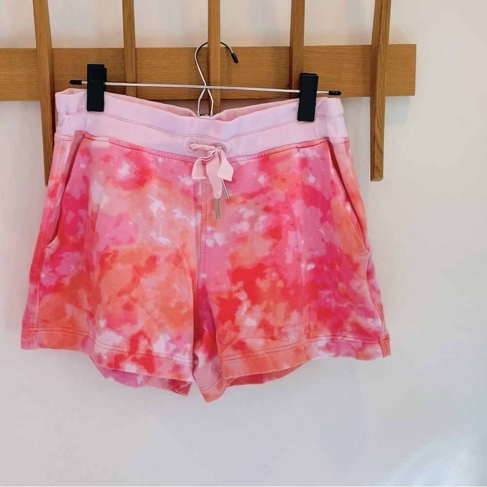 Athleta Balance Tie Died 4” Drawstring Shorts​​​​​​​​​​